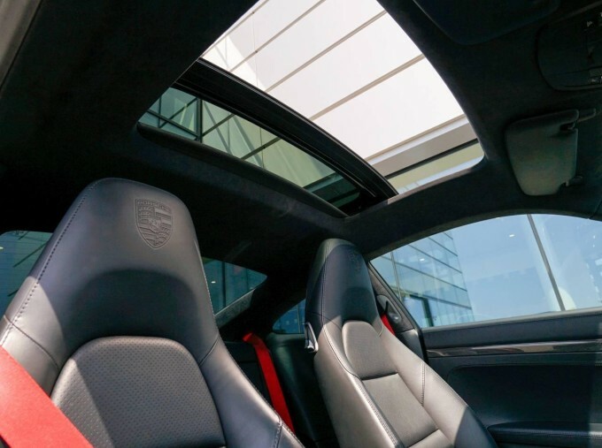 Porsche 911 911 Carrera S Black #18