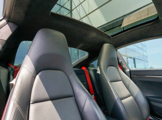 Porsche 911 911 Carrera S Black #17