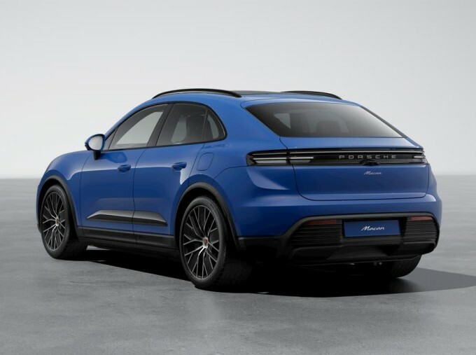 Porsche Macan 100Kwh 5-Door Blue #3