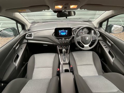 Suzuki SX4 S Cross Ultra Red #9