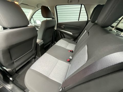 Suzuki SX4 S Cross Ultra Red #18