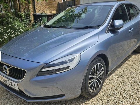 Volvo V40 2.0 V40 Momentum Blue