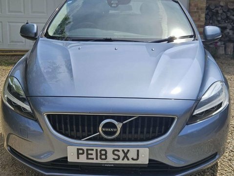 Volvo V40 2.0 V40 Momentum Blue #2