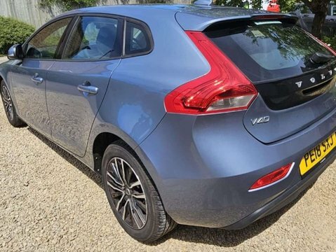 Volvo V40 2.0 V40 Momentum Blue #3