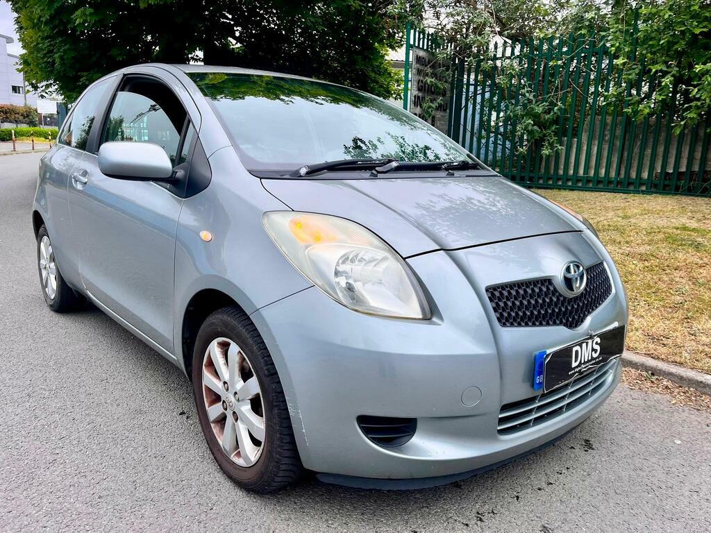 Toyota Yaris 1.3 Zinc Multimode Silver