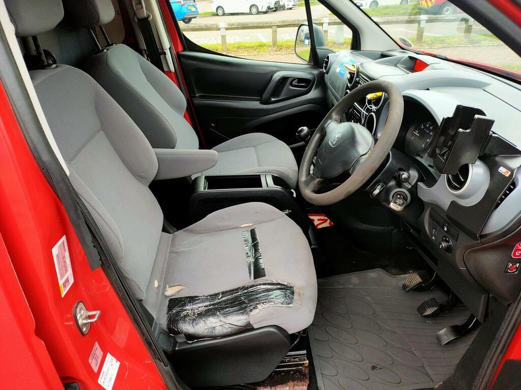Peugeot Partner  Silver #17