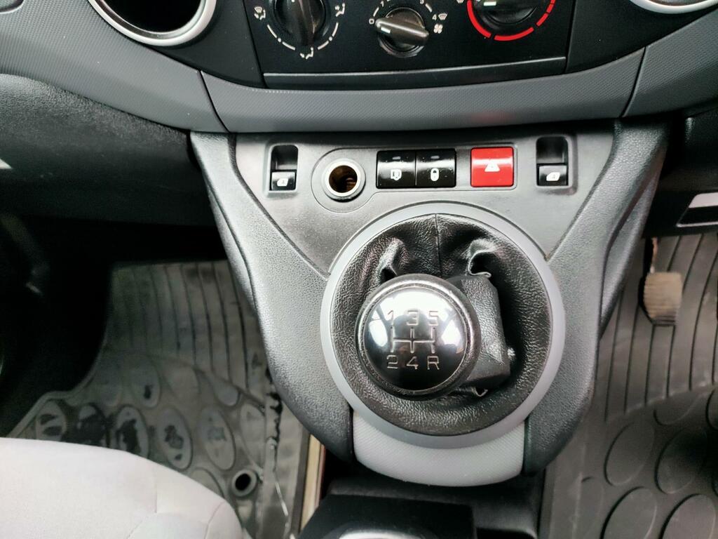 Peugeot Partner  Silver #23
