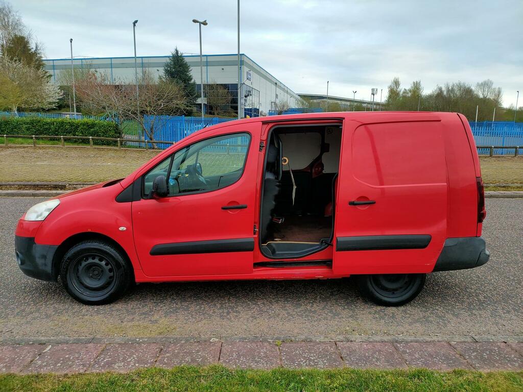 Peugeot Partner 1.6 Hdi 750 S L2 Red #4