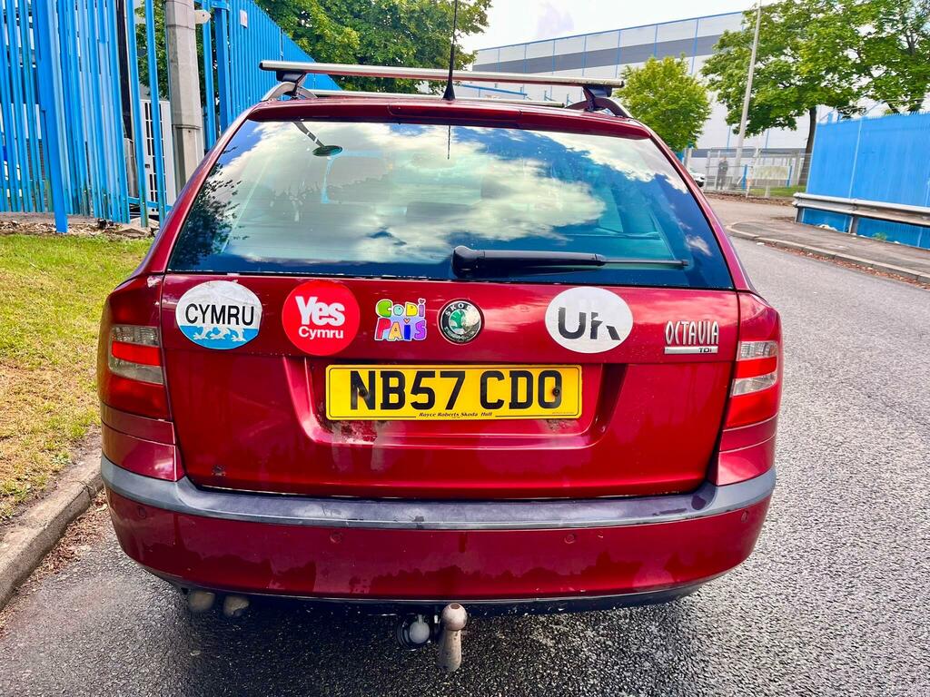 Skoda Octavia 2.0 Tdi Elegance Euro 4 Red #6