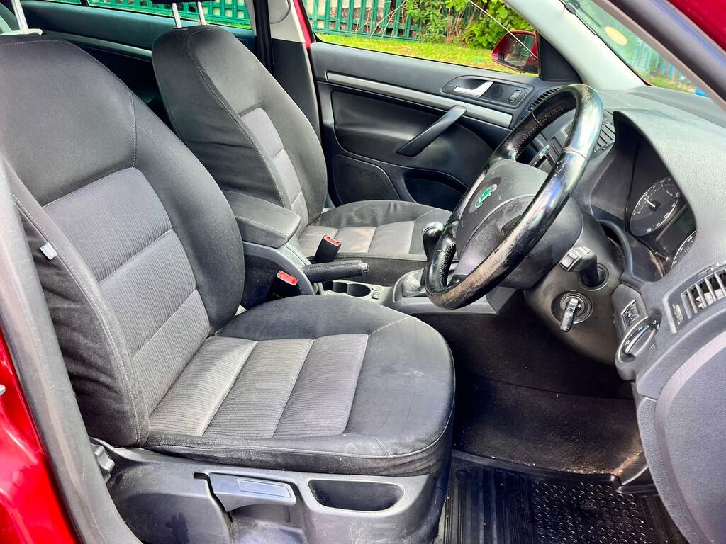 Skoda Octavia Ambiente Tsi Grey #10