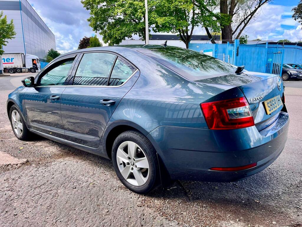 Skoda Octavia 1.6 Tdi Scr Se Technology Euro 6 Ss Grey #4