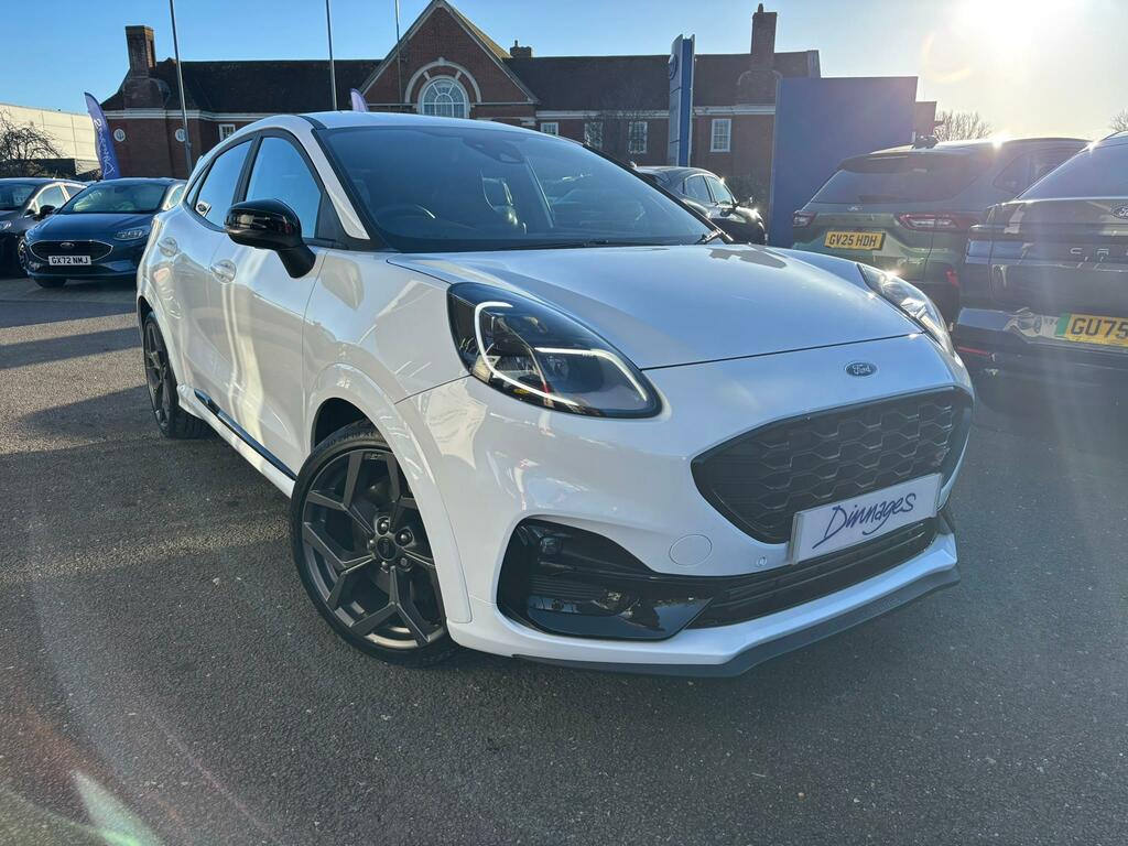 Ford Puma St-line Red #11