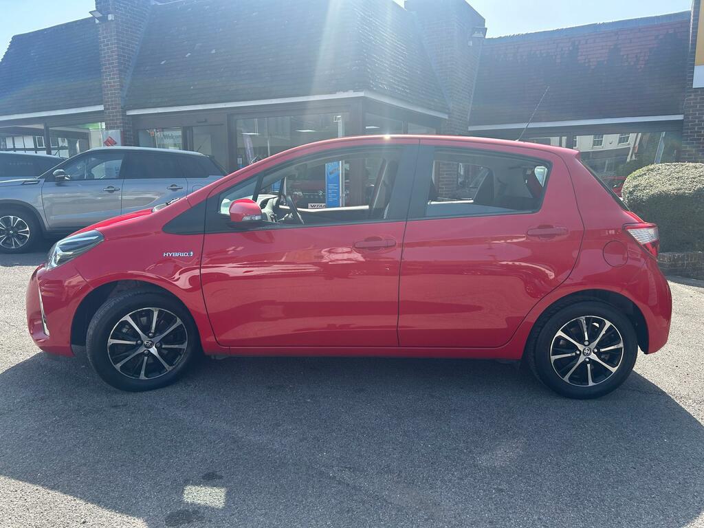 Toyota Yaris 1.5 Vvt-h Icon Tech Hatchback Hybrid E- LO69OXA Red #4
