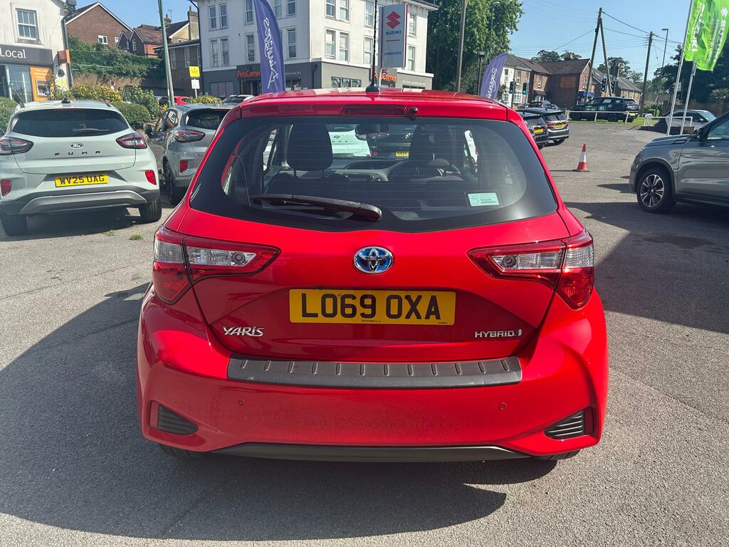 Toyota Yaris 1.5 Vvt-h Icon Tech Hatchback Hybrid E- LO69OXA Red #6
