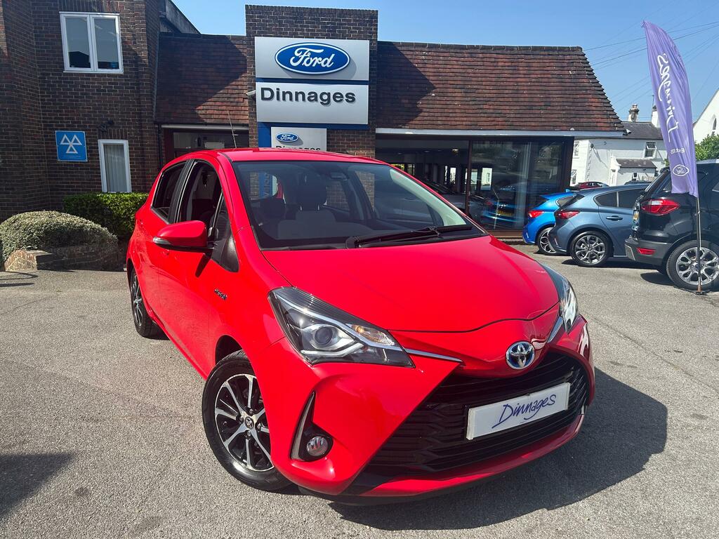 Toyota Yaris 1.5 Vvt-h Icon Tech Hatchback Hybrid E- Red