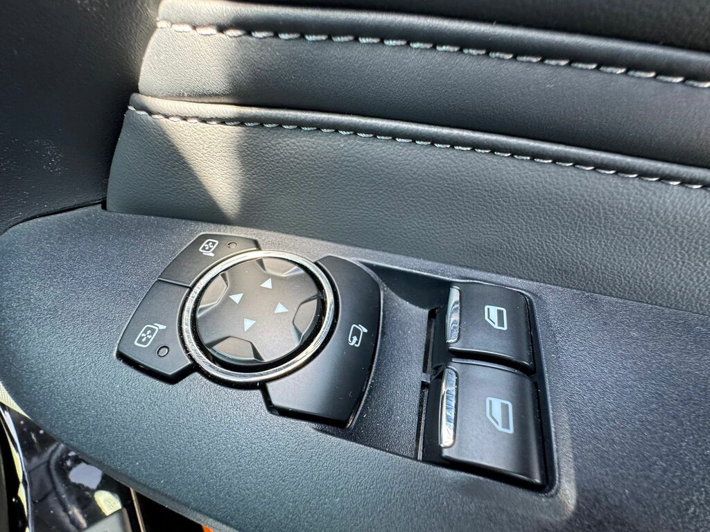 Ford Mustang 5 L Dark Horse  #17