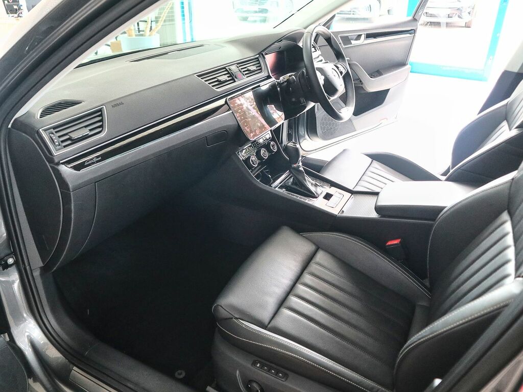 Skoda Superb 2.0 Laurin Klement Tdi Dsg KV73FRR Grey #4