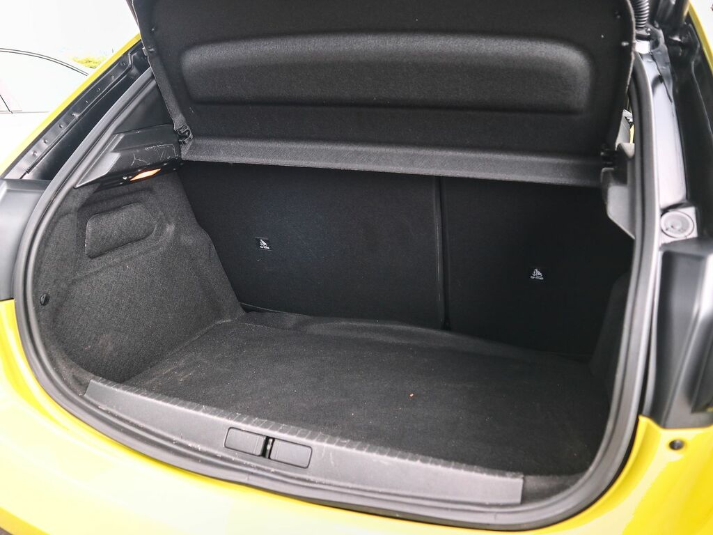 Peugeot 208 1.2 Gt Puretech Mhev E-dsc Yellow #5