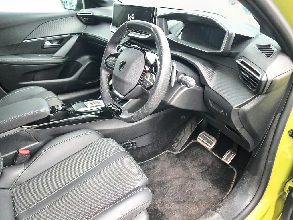 Peugeot 208 1.2 Gt Puretech Mhev E-dsc Yellow #3