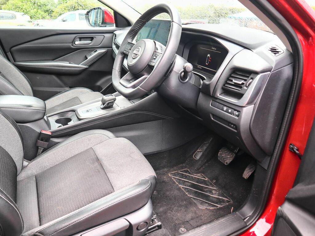 Nissan Qashqai 1.3 N-connecta Dig-t Mhev Xtronic BW24KXF Red #3