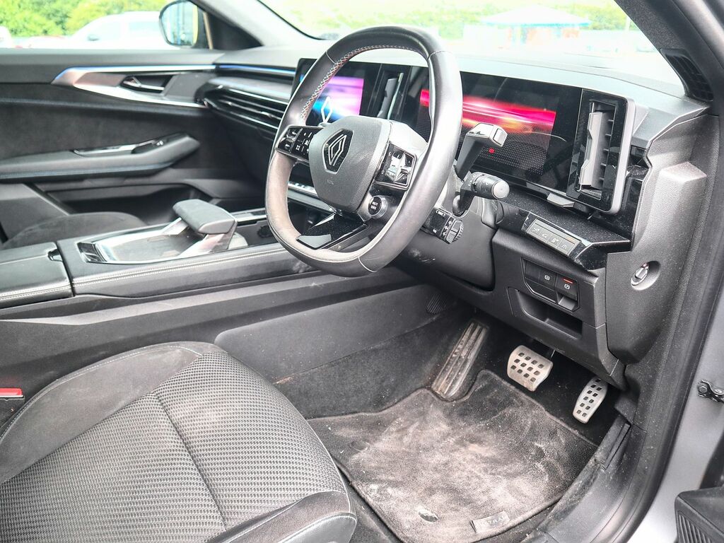 Renault Austral 1.2 Techno Esprit Alpine E-tech Grey #3