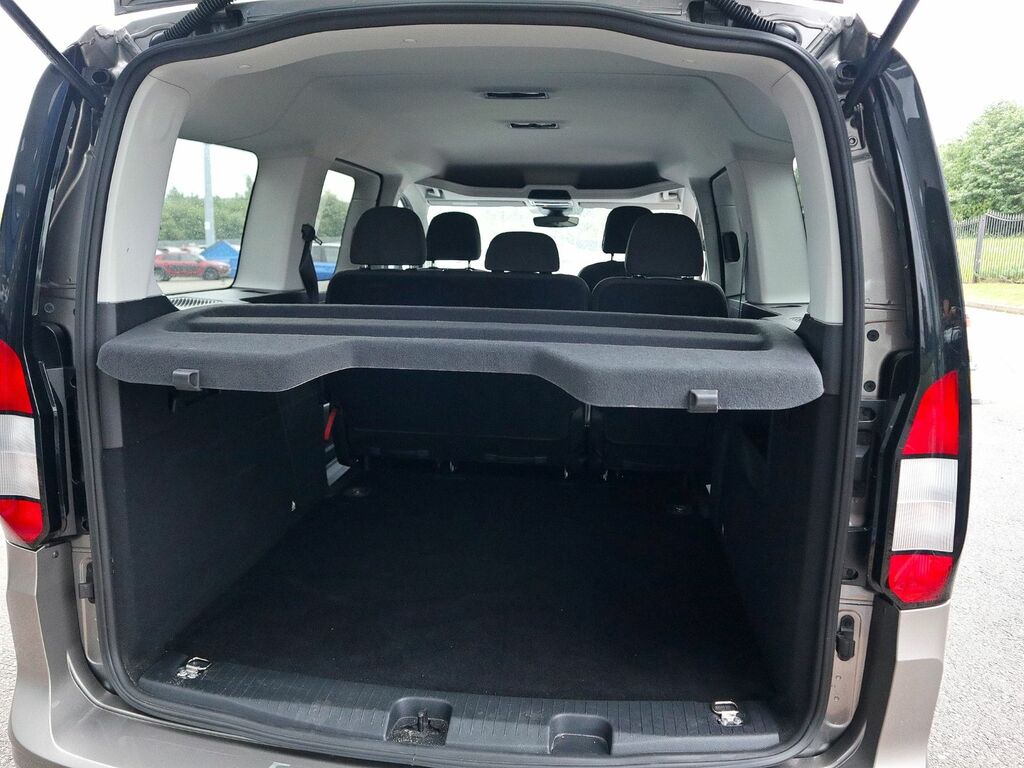 Ford Grand Tourneo Connect 2.0 Titanium Ecoblue Silver #5