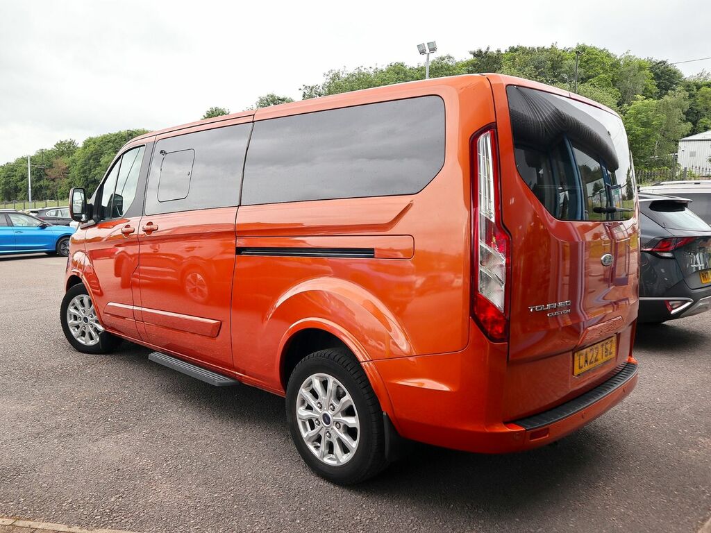 Ford Tourneo Custom 2.0 Ecoblue 130Ps Lr 8 Seater Zetec Black #2