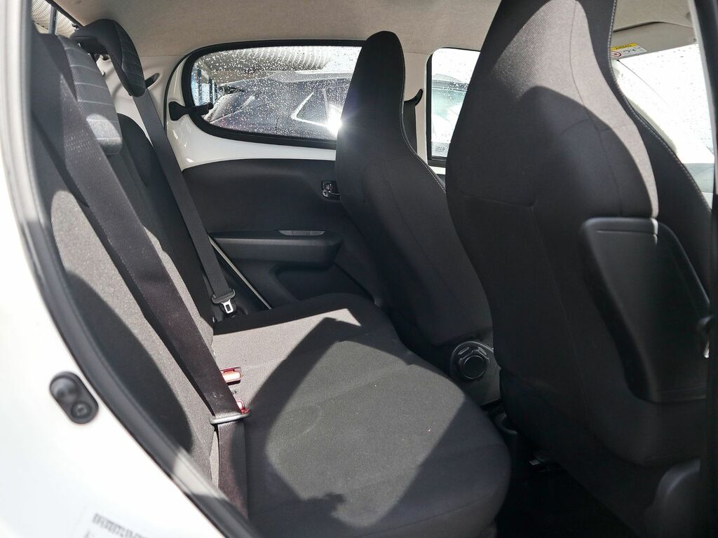 Peugeot 108 Allure White #4