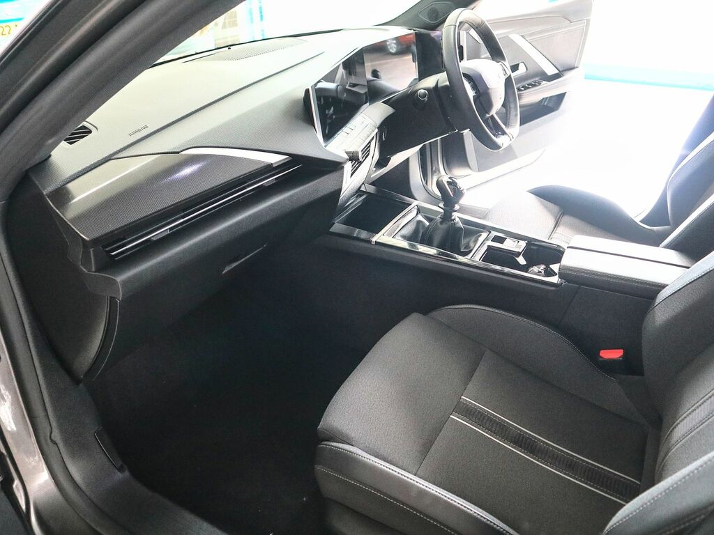 Vauxhall Astra 1.2 Gs Sports Tourer Turbo Grey #4