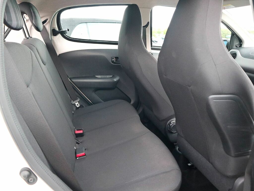 Peugeot 108 Active White #4