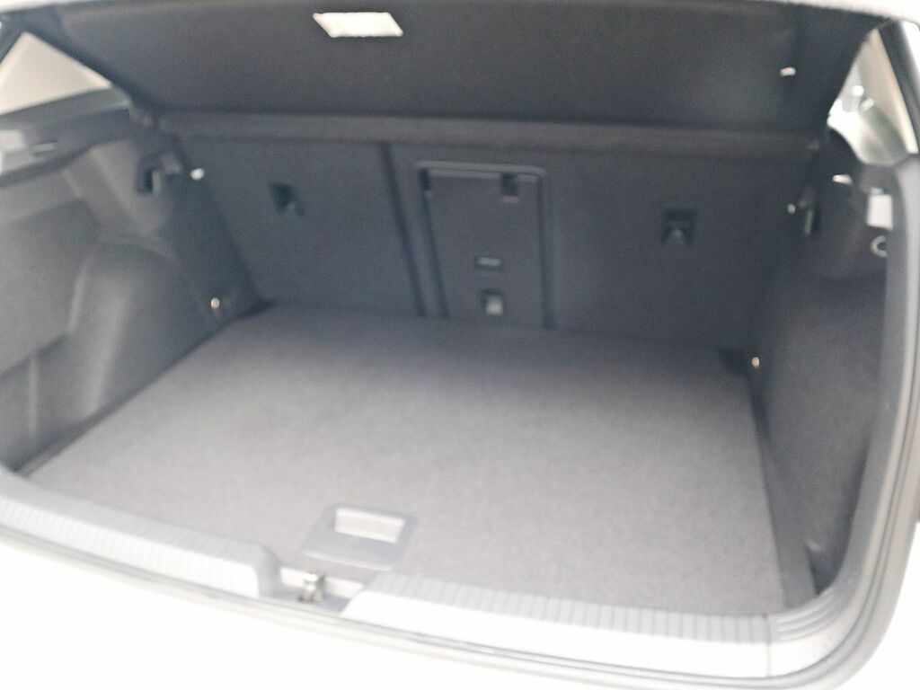 Volkswagen Golf Life Tsi White #5