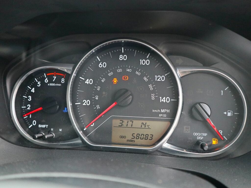 Toyota Yaris Hatchback Red #7