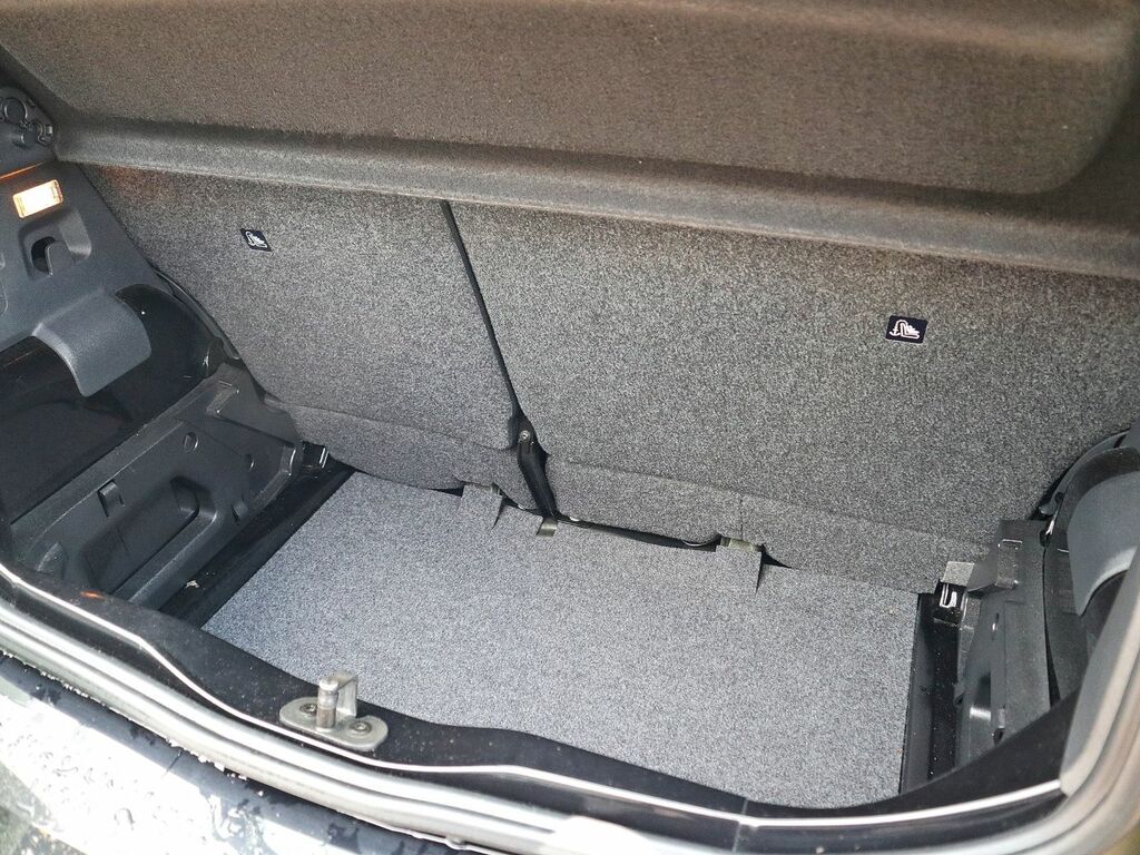Volkswagen Up High Up Black #5