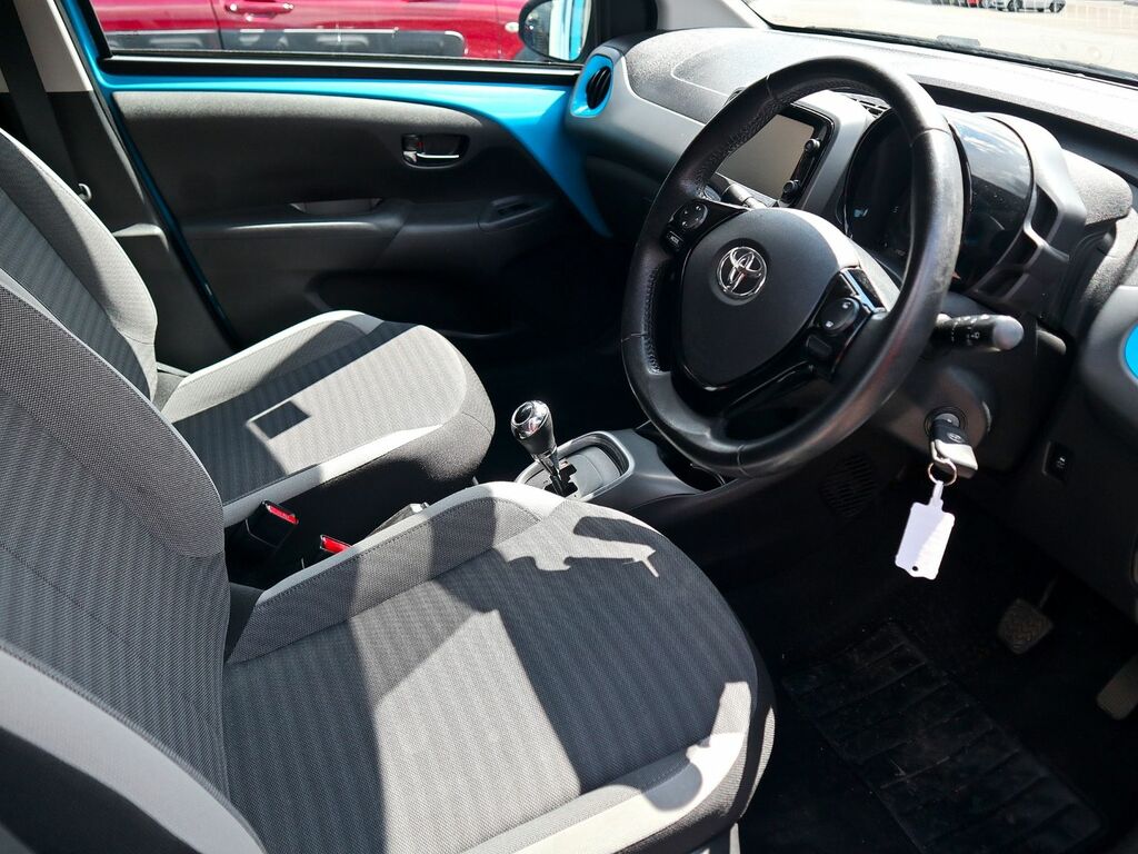 Toyota Aygo X X-press Vvt-i X-shift #3
