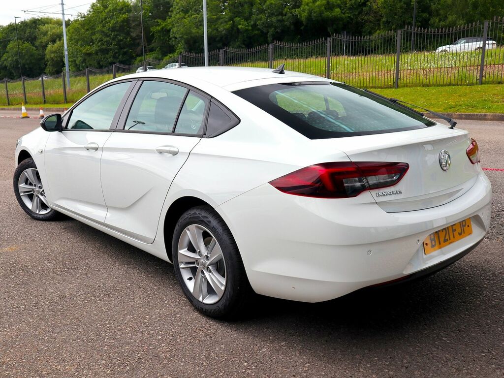 Vauxhall Insignia Grand Sport Se Nav Turbo D White #2