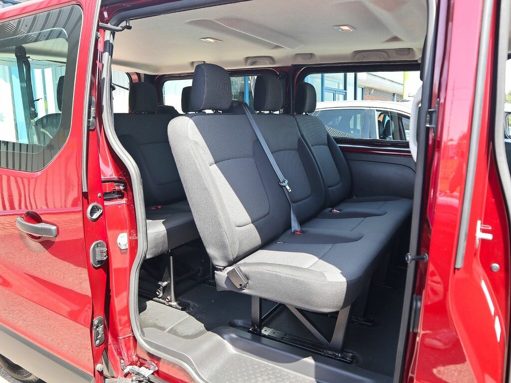 Renault Trafic Advance Minibus Doublecab Ll30 L2 H1 Dci Red #4