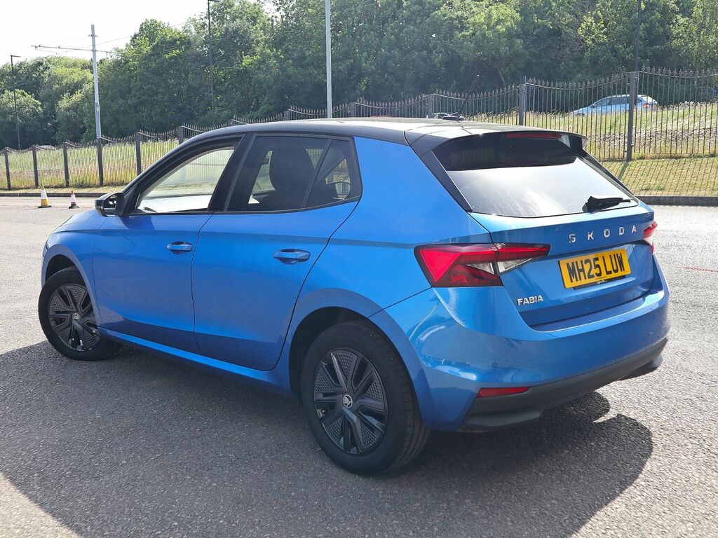 Skoda Fabia Design Edition Tsi Blue #2