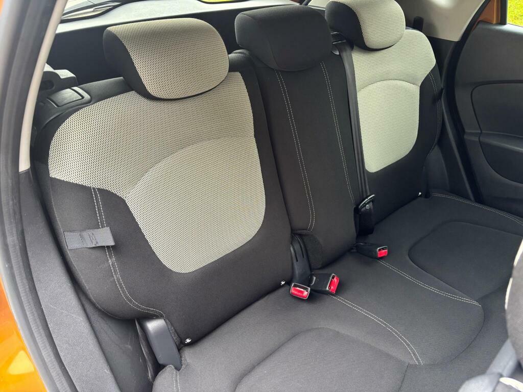 Renault Captur 1.5 Iconic Dci 89 Bhp Red #22