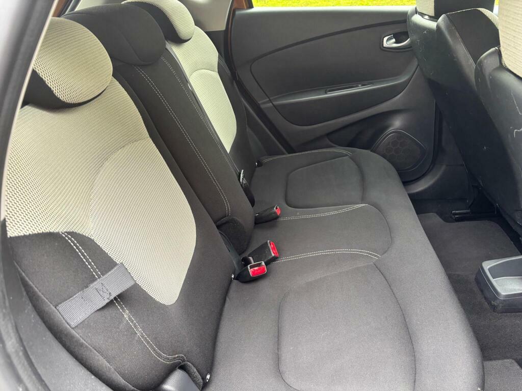 Renault Captur 1.5 Iconic Dci 89 Bhp Red #21
