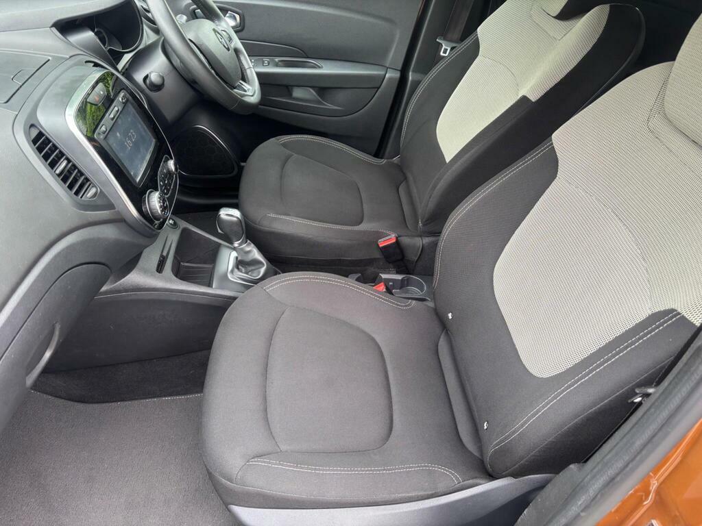 Renault Captur 1.5 Iconic Dci 89 Bhp Red #23