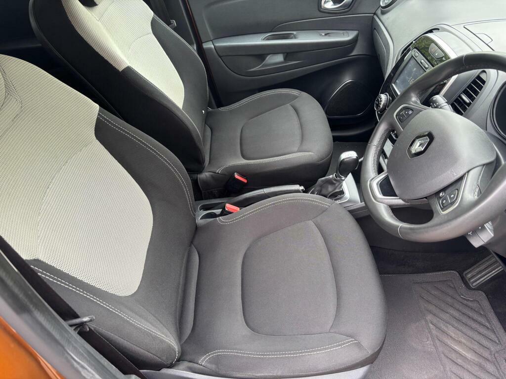 Renault Captur 1.5 Iconic Dci 89 Bhp Red #16