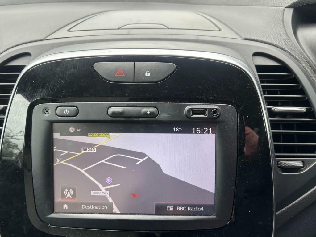 Renault Captur 1.5 Iconic Dci 89 Bhp Red #32