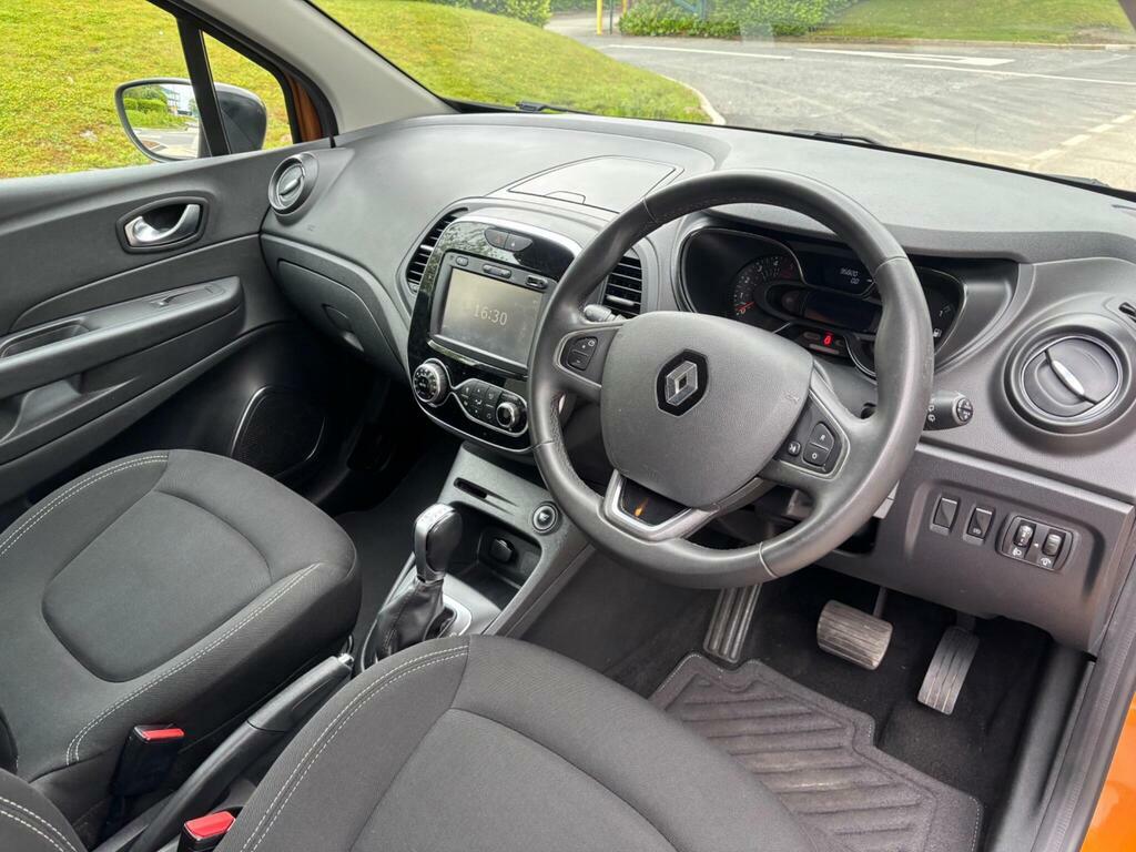 Renault Captur 1.5 Iconic Dci 89 Bhp Red #40