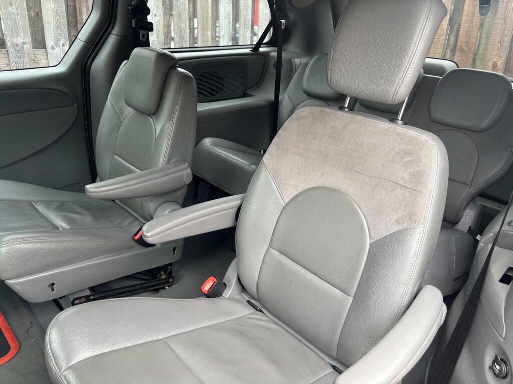Chrysler Grand Voyager 2.8 Crd Limited Black #32