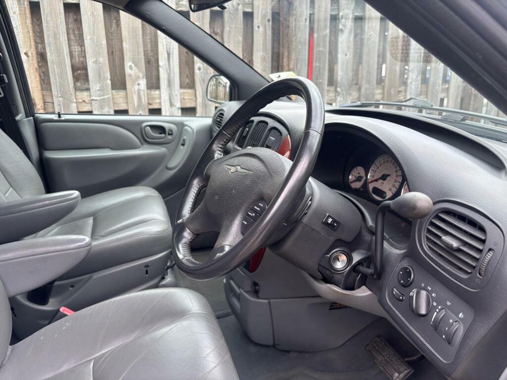 Chrysler Grand Voyager 2.8 Crd Limited Black #41