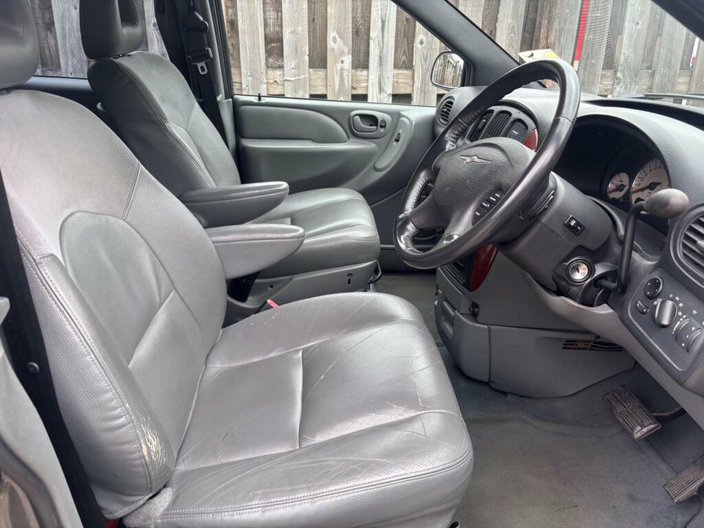 Chrysler Grand Voyager 2.8 Crd Limited Black #21