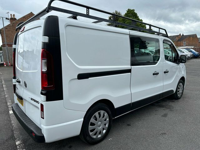 Vauxhall Vivaro 1.6 Cdti 2900 Biturbo DS68VOU White #5