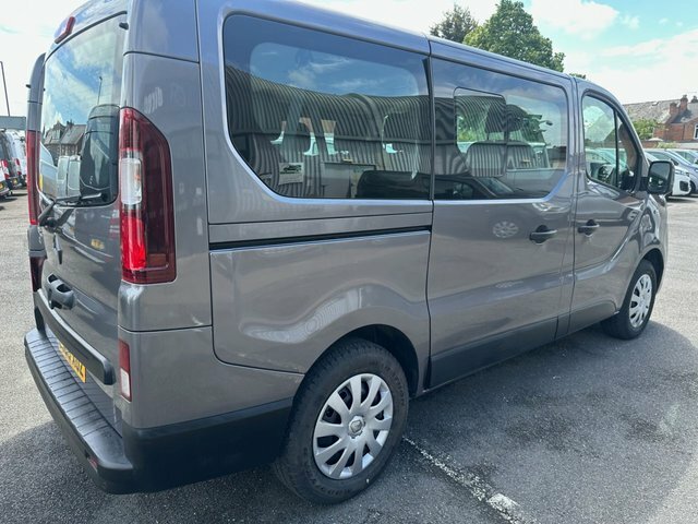 Renault Trafic 1.6 Dci 27 Sport EJ68XOZ Grey #5