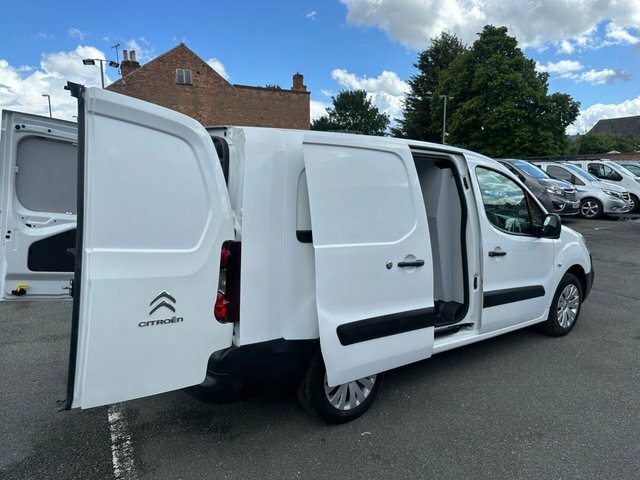 Citroen Berlingo 1.6 Bluehdi 750 LX MV18YLX White #4
