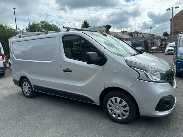 Renault Trafic 1.6 Dci Energy 27 BK65AWV Silver #2